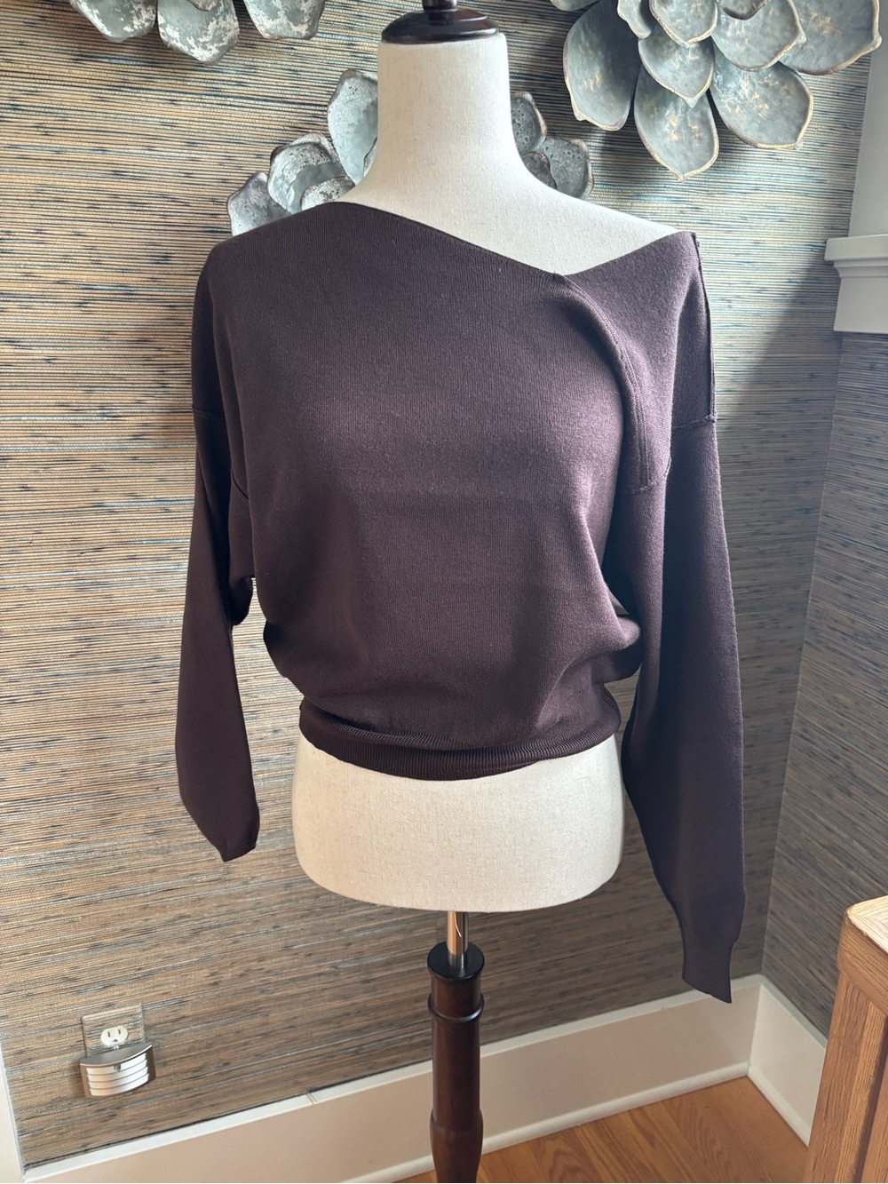 Brown V-Neck Asymmetrical Knit Sweater - Picture 3 of 6